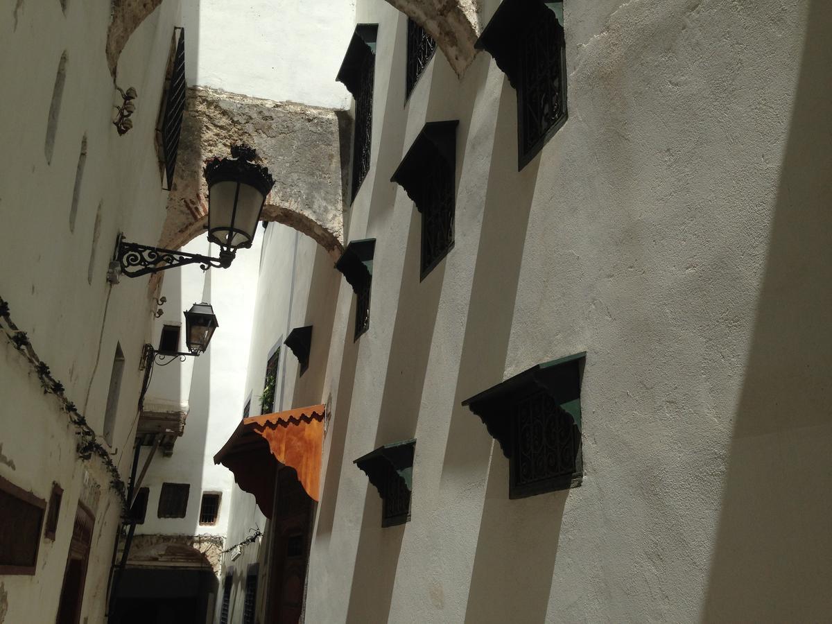 Riad La perla Tétouan Luaran gambar